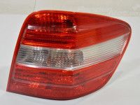 Mercedes-Benz ML (W164) Задний фонарь, правый Запчасть код: A1648203864
Тип кузова: Linnamaas...