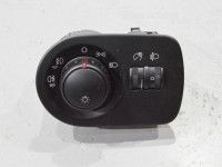 Seat Leon Esitulede lüliti Запчасть код: 1P1941431B 1MM
Тип кузова: 5-ust ...