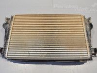 Volkswagen Amarok Турбо радиатора (2.0 TDi) Запчасть код: 2H0145804D
Тип кузова: Pikap