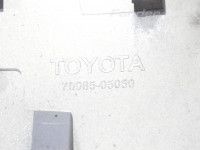 Toyota Avensis (T25) 2003-2008 Спойлер Люк  Запчасть код: 76085-05050