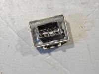 Toyota Yaris Verso 2000-2005 Поворотник Реле Запчасть код: 81980-50030