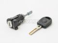 Volkswagen Bora 1998-2005 ВСТАВКА ЗАМКА ДВЕРИ ВСТАВКА ЗАМКА ДВЕРИ для VW BORA (1J5/1JM) Сторо...