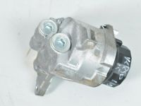 Toyota Verso Кронштейн масляного фильтра Запчасть код: 15609-0T030
Тип кузова: 5-ust luu...