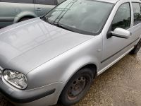 Volkswagen Golf 4 2000 - Автомобиль на запчасти