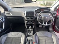Peugeot 2008 2015 - Автомобиль на запчасти