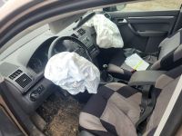 Volkswagen Touran 2012 - Автомобиль на запчасти